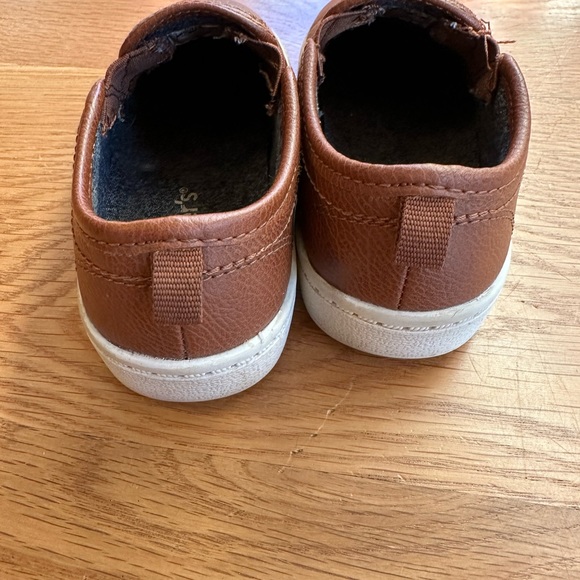 Carters slip on toddler boys shoes - Picture 6 of 7